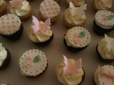 Girly cupcake toppers - Cake by Cindy