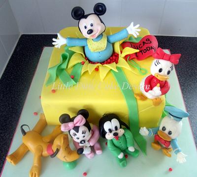 Disney Babies - Cake by Yve mcClean