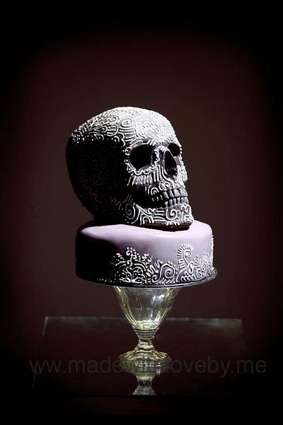 Hand-piped Skull cake - Cake by Hannah