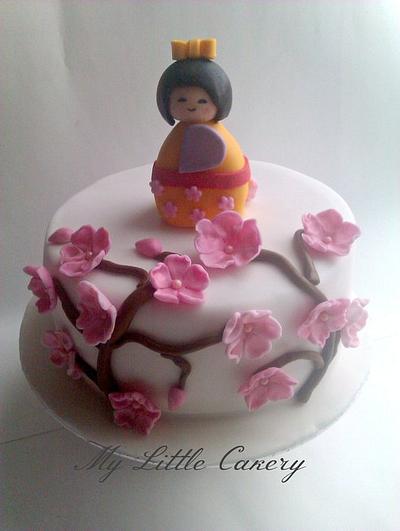 Japanese doll & cherry blossoms - Cake by MyLittleCakery