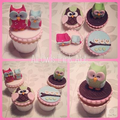 All Owls Think A lot - Cake by Suzie Bear Cakes