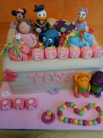 girly toy box - Cake by tasha kelly