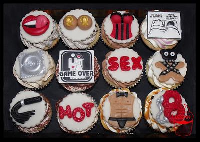 Sexy cupcakes - Cake by mariella