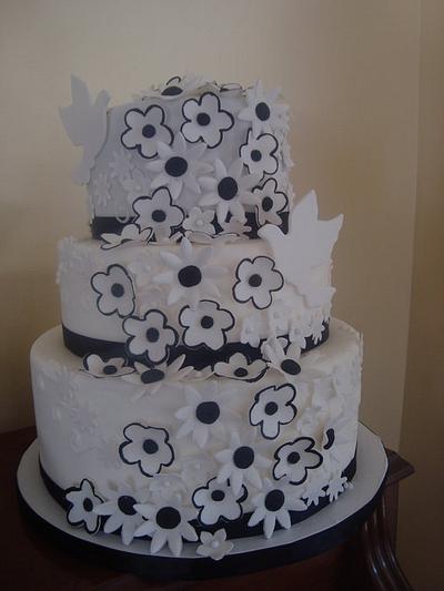 black and white - Cake by Shanika