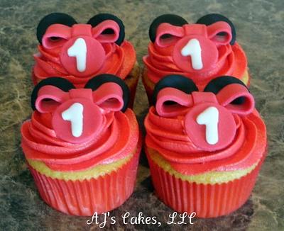 Minnie Mouse Cupcakes - Cake by Amanda Reinsbach