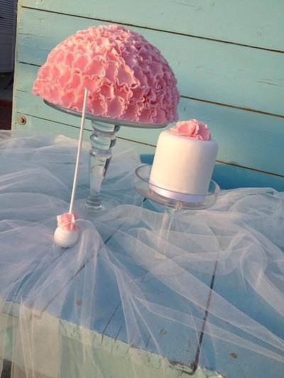 Pink flower cake - Cake by GrammyCake