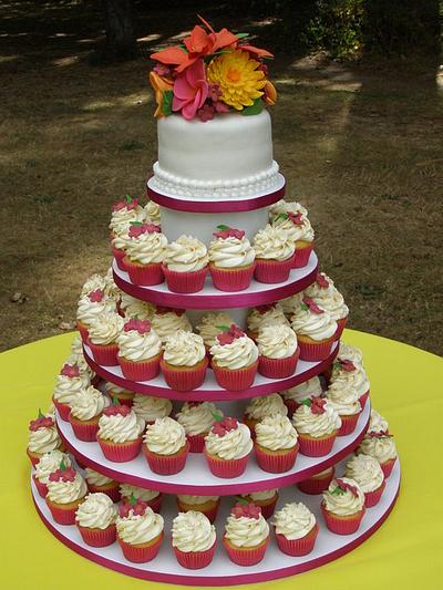 Hawaiian Themed Wedding Cake/Cupcakes - Cake by Jon O'Keeffe