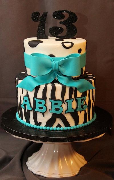 Abbie's 13th - Cake by SweetdesignsbyJesica