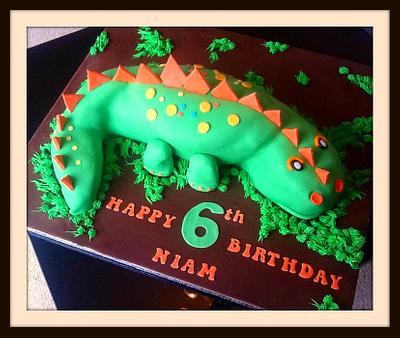 Green dinosaur cake - Cake by Inafoodieworld
