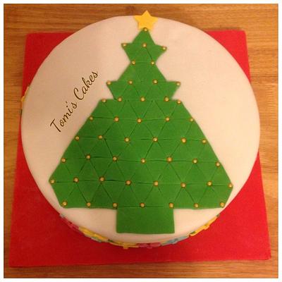 Presents Under The Christmas Tree - Cake by Tomi