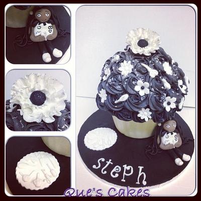 Giant cupcake #Black and white  - Cake by Que's Cakes