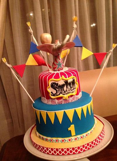 Circus 1st Birthday Cake - Cake by Carolina Pozo
