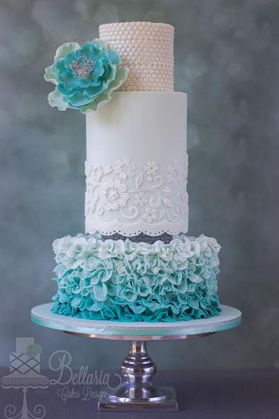 Ombre petal ruffles wedding cake - Cake by Bellaria Cake Design 