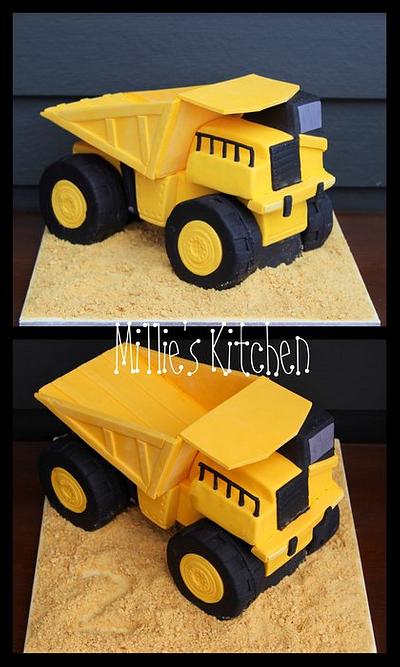 Dump Truck - Cake by Emily