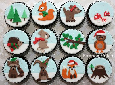 Christmas woodland critters - Cake by PompomCakes