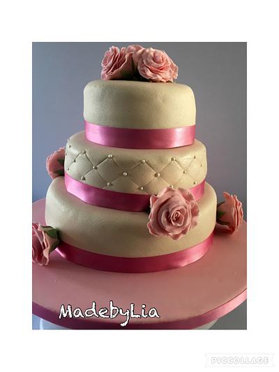 Weddingcake  - Cake by MadebyLia
