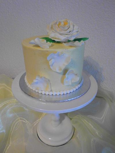 Single rose and petals - Cake by Michelle