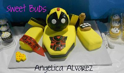 Bumble Bee - Cake by Angelica