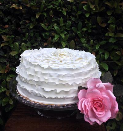 Total White...Isabella's cake - Cake by Piro Maria Cristina
