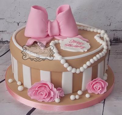 Hatbox - Cake by kerrycakesnewcastle