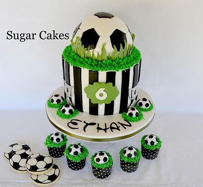 Ethan's Soccer Party - Cake by Sugar Cakes 