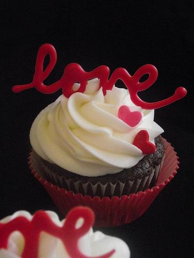 Valentine's Day Cupcake! - Cake by Jacque McLean - Major Cakes