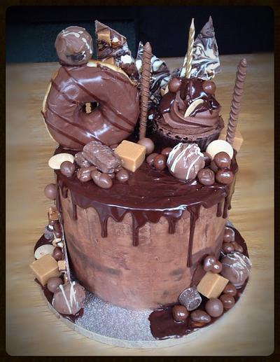 Chocolate drip cake - Cake by Shell