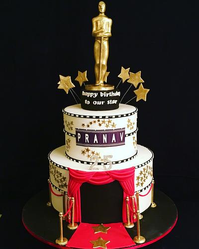 Oscar theme - Cake by The Hot Pink Cake Studio by Ipshita