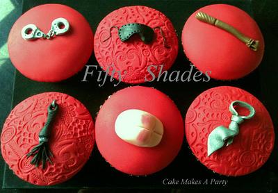 Fifty Shades Cupcakes - Cake by Mandy