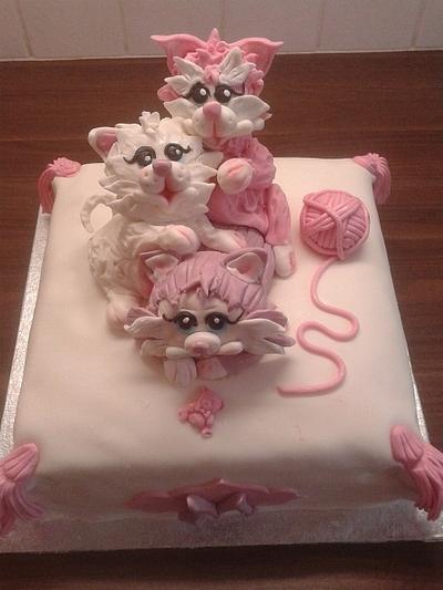 Kittens - Cake by Nikoletta Giourga