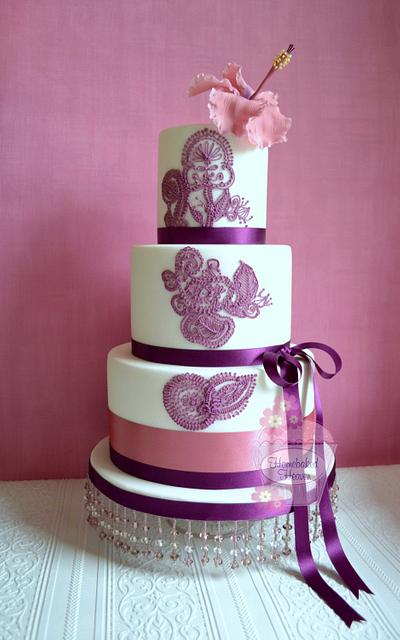 Aesha - Cake by Amanda Earl Cake Design