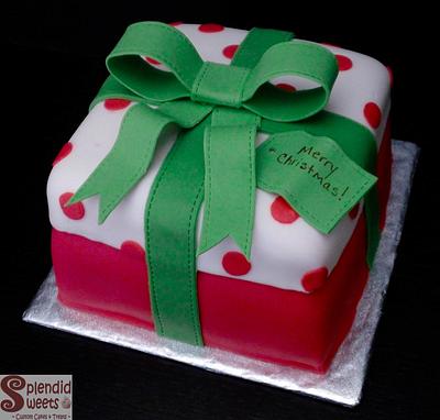 Christmas Present Cake - Cake by Splendid Sweets