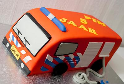 3D Fire Truck - Cake by Vanessa