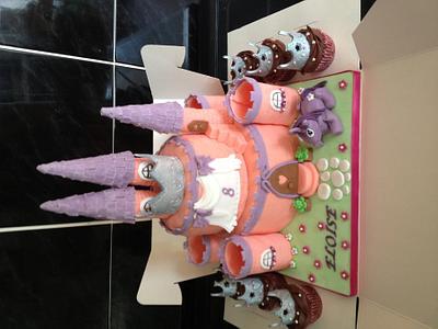 Castle cake  - Cake by Kirsty 