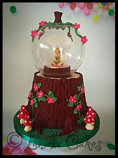 Tinker bell - Cake by Laura Young