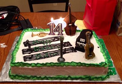 Cake for special musician - Cake by Terry Campbell