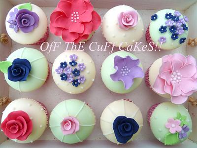 These remind me of spring ♥ - Cake by OfF ThE CuFf CaKeS!!