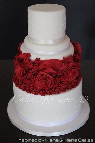 White and red wedding cake - Cake by Elli & Mary