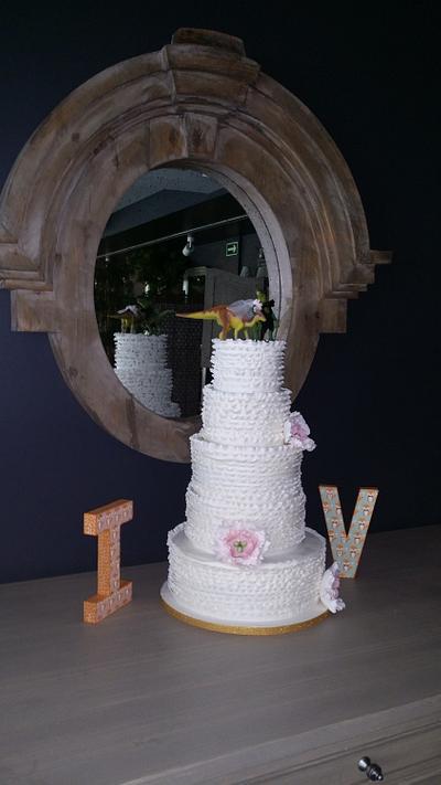 ruffles cake wedding - Cake by Dulce Victoria