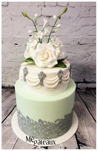 First wedding "salon" third piece - Cake by Mé Gâteaux