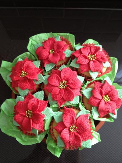 Poinsettia bouquet - Cake by Gwendoline Rose Bakes
