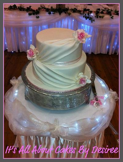 Elegant Draped cake - Cake by Desiree