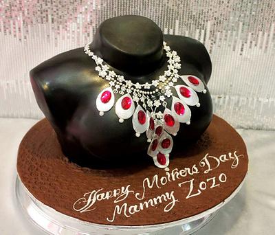 Necklace cake - Cake by The House of Cakes Dubai