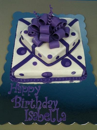 Pretty Purple Present - Cake by Dawn Henderson