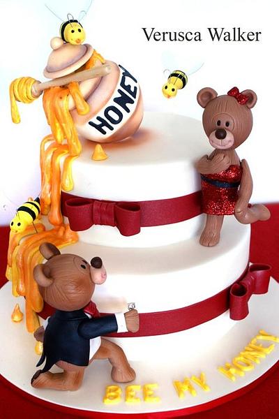 Bee my Honey - Cake by Verusca Walker