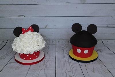 Mickey & Minnie Mouse Giant cupcakes - Cake by Ermintrude's cakes