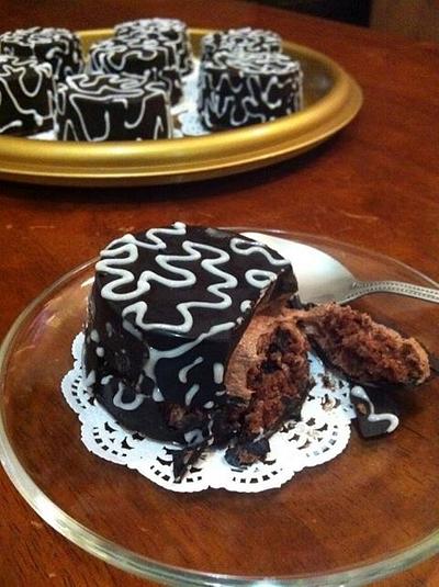 mini chocolate mousse cake - Cake by Sanakazi