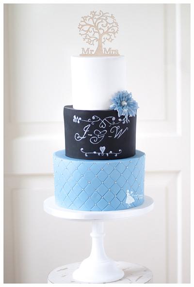 Chalkboard wedding cake - Cake by Taartjes van An (Anneke)