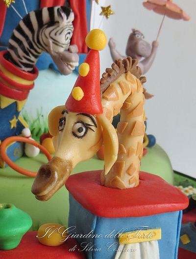 The giraffe of Madagascar Circus - Cake by Silvia Costanzo
