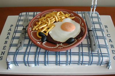 Steak with mounted egg - Cake by Bolo em Branco [by Margarida Duarte]
